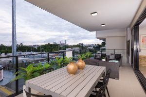 large balcony City Views Bulimba Vati Projects